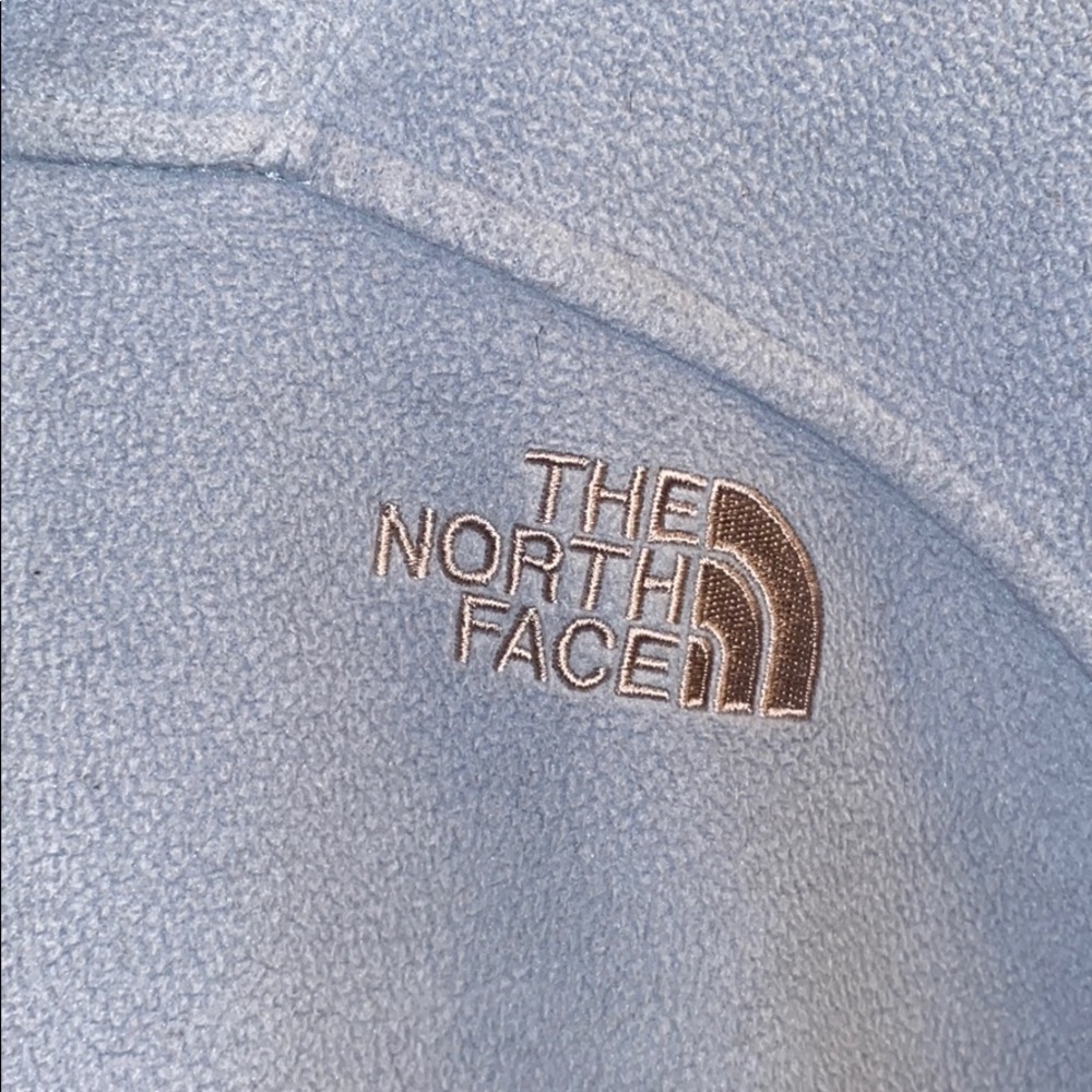 Women’s Northface jacket - Picture 2 of 9